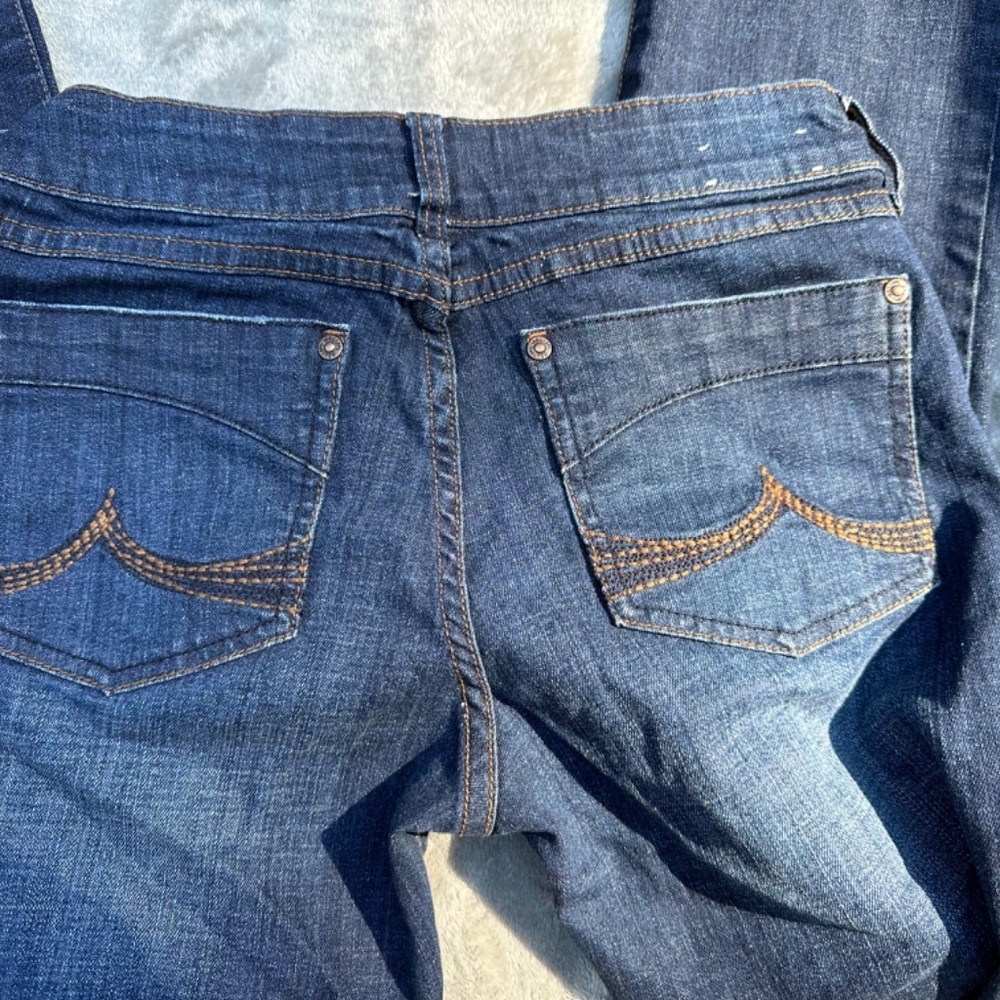 DELias Jeans Juniors Size 5/6 Dark Blue Morgan Straight Leg Measures 28 x 29.5 - Picture 4 of 4